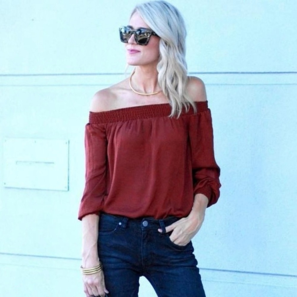 CABI 3690 Foxy Off Shoulder Blouse Size L